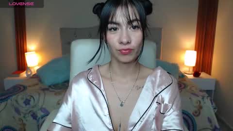 emiily_skinny online show from 25, 3, 2026