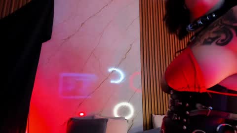   online show from 20, 1, 2025