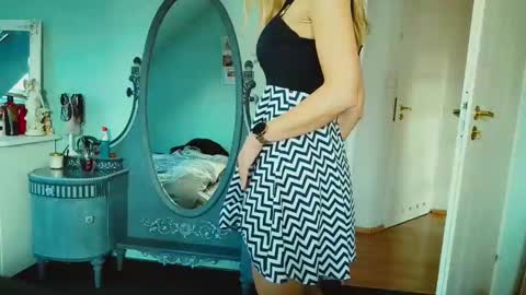 Snapshot of emilachat chatting on 12, 2, 2025 Emila online show from 12, 2, 2025