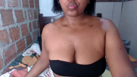 Snapshot of emilay_miller chatting on 24, 10, 2025 Emily online show from 24, 10, 2025