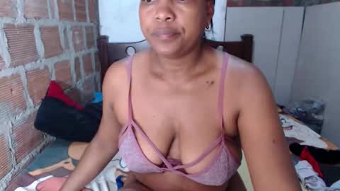 Snapshot of emilay_miller chatting on 2, 11, 2025 Emily online show from 2, 11, 2025