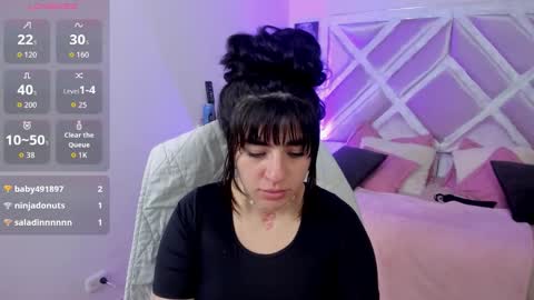 emilayton_ online show from 30, 9, 2025