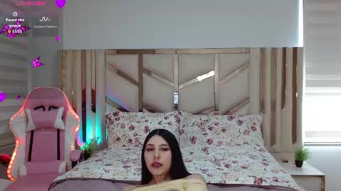 Emilee online show from 16, 7, 2026