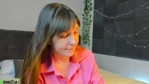 Snapshot of emilia_cross chatting on 29, 6, 2026 Emilia online show from 29, 6, 2026