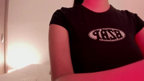 Emilia Big Boobs online show from 19, 12, 2024