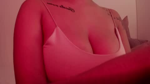 Emilia Big Boobs online show from 23, 1, 2025