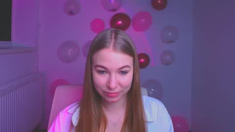 Snapshot of emilia_ilia chatting on 14, 2, 2025 Emilia online show from 14, 2, 2025