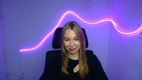 Snapshot of emilia_ilia chatting on 29, 9, 2025 Emilia online show from 29, 9, 2025