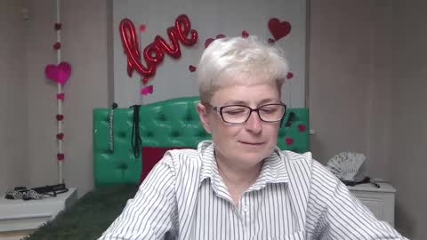 EmiliaGree online show from 10, 9, 2025