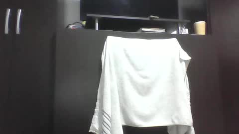 Snapshot of emiliahoney chatting on 16, 12, 2025 emiliahoney online show from 16, 12, 2025