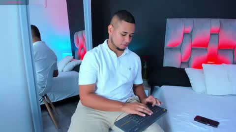 emilianoclarke online show from 13, 9, 2025