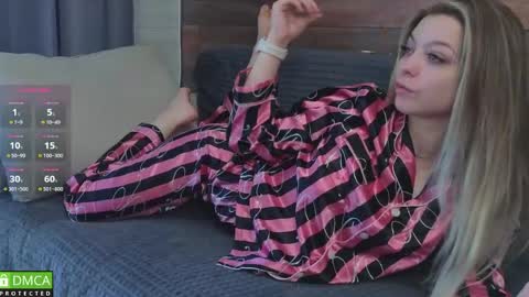 emilielong online show from 17, 4, 2026