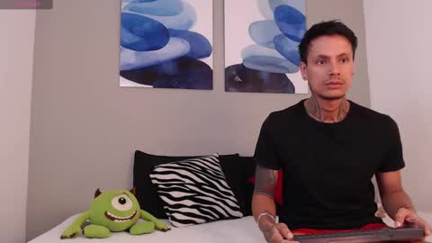 Snapshot of emilio_wolf chatting on 17, 1, 2025 EMILIO online show from 17, 1, 2025