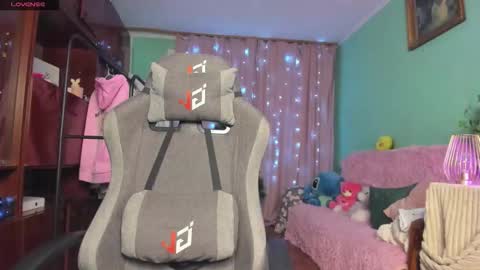 Emiliya online show from 25, 11, 2025