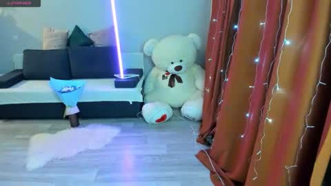 Emiliya online show from 13, 1, 2026