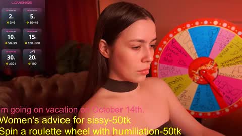Snapshot of emiliyaroude chatting on 12, 10, 2025  Emiliya  online show from 12, 10, 2025