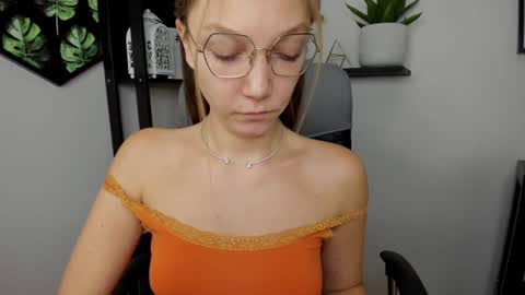 Emilly online show from 2, 1, 2025