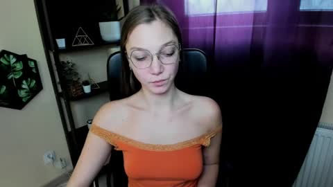 Emilly online show from 3, 3, 2025