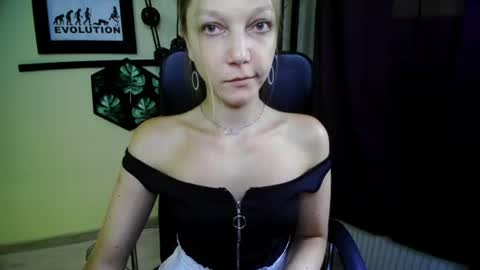 Emilly online show from 15, 7, 2026