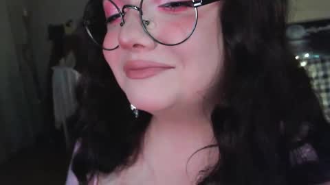 Snapshot of emillybones chatting on 19, 9, 2025 Emily online show from 19, 9, 2025