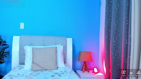 Snapshot of emillygonzalez chatting on 8, 1, 2025 .  . online show from 8, 1, 2025