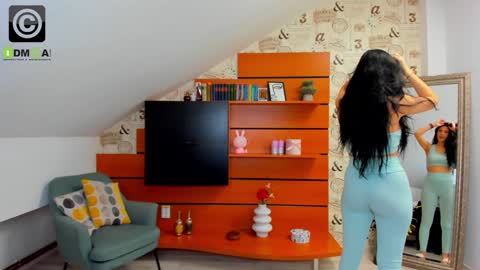 Snapshot of emillytaylor chatting on 4, 2, 2025 EmillyTaylor online show from 4, 2, 2025