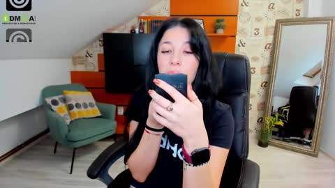 Snapshot of emillytaylor chatting on 10, 2, 2025 EmillyTaylor online show from 10, 2, 2025