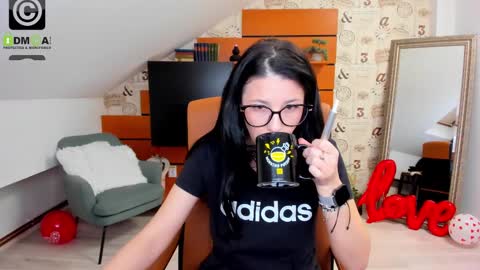 Snapshot of emillytaylor chatting on 25, 2, 2025 EmillyTaylor online show from 25, 2, 2025