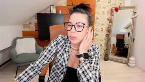 Snapshot of emillytaylor chatting on 15, 9, 2025 EmillyTaylor online show from 15, 9, 2025