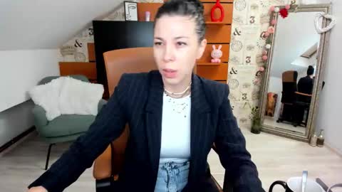 Snapshot of emillytaylor chatting on 17, 9, 2025 EmillyTaylor online show from 17, 9, 2025