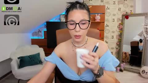 EmillyTaylor online show from 10, 7, 2026