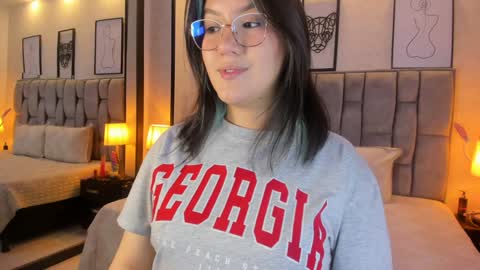 Emily online show from 4, 12, 2024