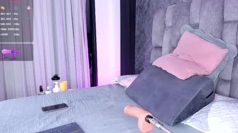 Snapshot of emily___fox chatting on 29, 9, 2025 Emily online show from 29, 9, 2025