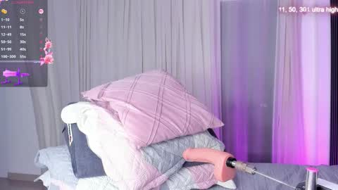 Snapshot of emily___fox chatting on 13, 11, 2025 Emily online show from 13, 11, 2025