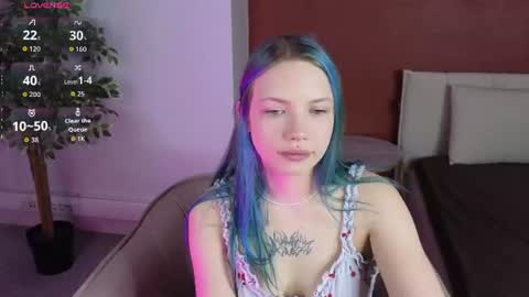 Snapshot of emily__hamilton chatting on 3, 7, 2026 Emily online show from 3, 7, 2026