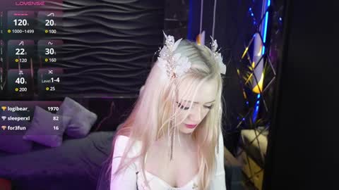 Snapshot of emily_air chatting on 20, 12, 2024 Emily online show from 20, 12, 2024