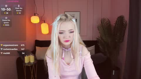 Snapshot of emily_air chatting on 2, 1, 2025 Emily online show from 2, 1, 2025