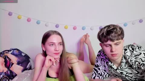 emily_and_ilumi online show from 3, 1, 2025