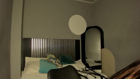 Snapshot of emily_beltonn chatting on 10, 1, 2026 online show from 10, 1, 2026