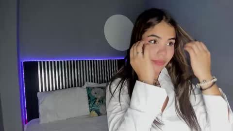 Snapshot of emily_beltonn chatting on 12, 2, 2026 online show from 12, 2, 2026