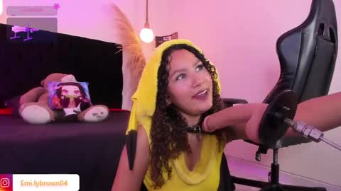 emily_brown04 online show from 17, 4, 2026