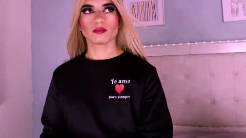 emily_castillo1_ online show from 27, 9, 2025