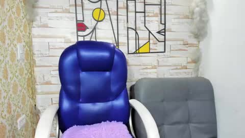 emily_cortes23_aws online show from 11, 1, 2025