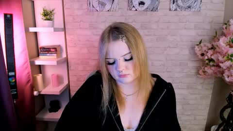 Snapshot of emily_coyness chatting on 6, 3, 2026 emily_coyness online show from 6, 3, 2026