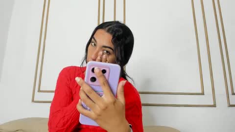 emily_gaviria1 online show from 9, 5, 2026