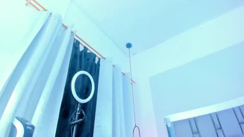 Emi  online show from 7, 1, 2025