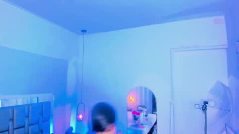 Emi  online show from 20, 2, 2025