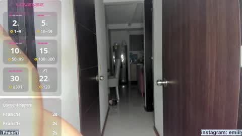 Snapshot of emily_huddson_ chatting on 21, 10, 2025 independet model online show from 21, 10, 2025