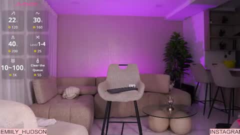 Snapshot of emily_huddson_ chatting on 23, 7, 2026 independet model online show from 23, 7, 2026