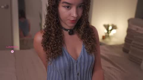 Snapshot of emily_johnson1 chatting on 24, 4, 2026 Juliana online show from 24, 4, 2026